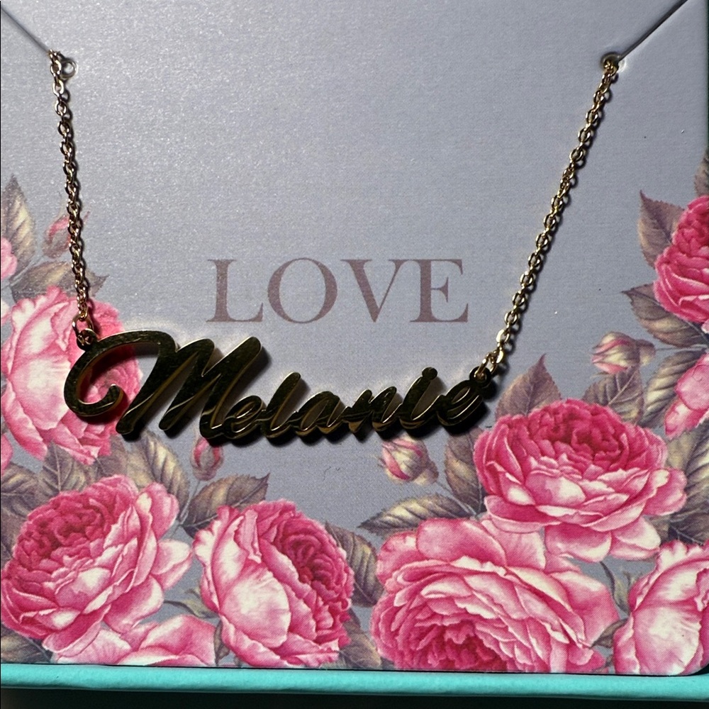 Chic Gold 'Melanie' Necklace